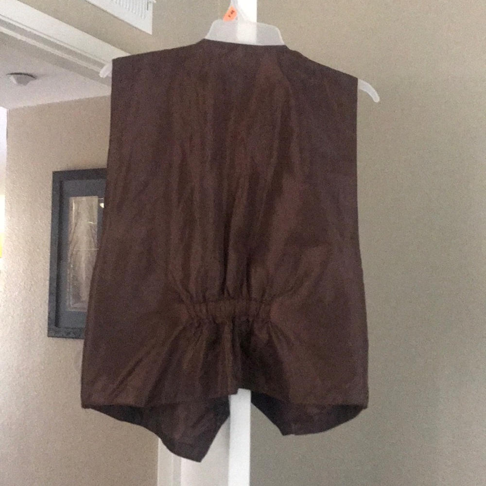 Vest - Picture 2 of 3